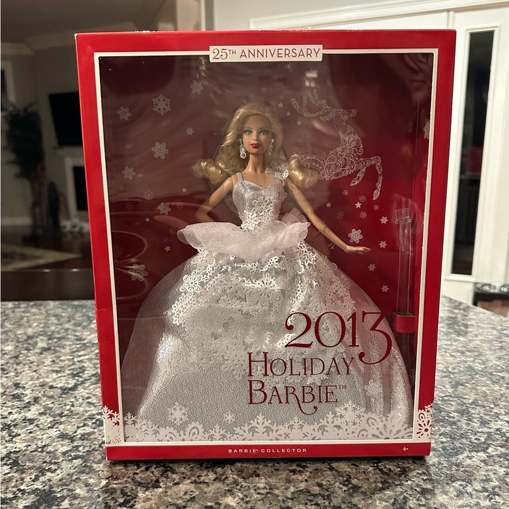 NWT 25th Anniversary Mattel Barbie Collector 2013 Holiday Doll